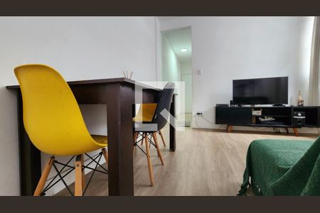 Detalhe Sala de apartamento para alugar com 1 quarto, 45m² em Gonzaga, Santos