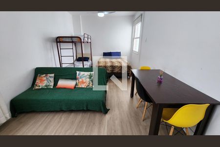 Sala de apartamento para alugar com 1 quarto, 45m² em Gonzaga, Santos