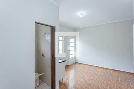 Sala, cozinha e área de serviço de apartamento para alugar com 1 quarto, 40m² em Jardim Maristela, São Paulo