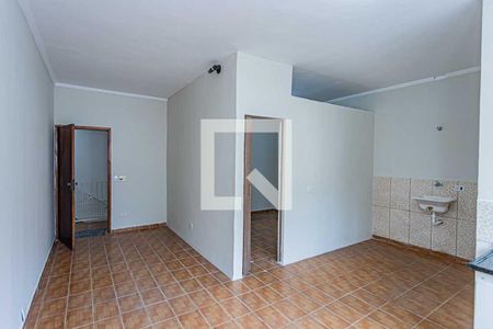 Sala, cozinha e área de serviço de apartamento para alugar com 1 quarto, 40m² em Jardim Maristela, São Paulo