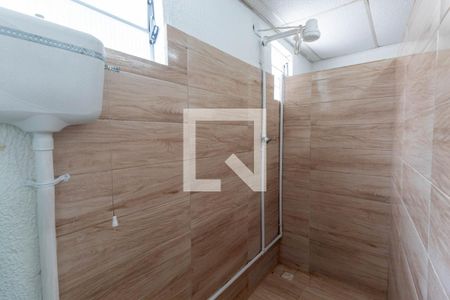 Banheiro de kitnet/studio para alugar com 1 quarto, 18m² em Brás, São Paulo