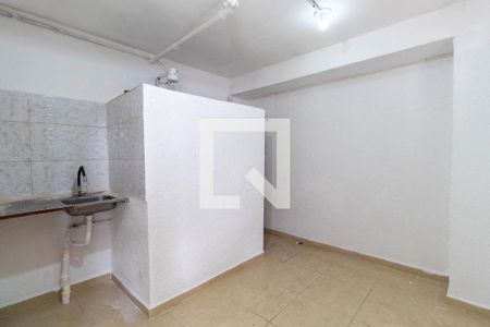 Quarto de kitnet/studio para alugar com 1 quarto, 12m² em Brás, São Paulo