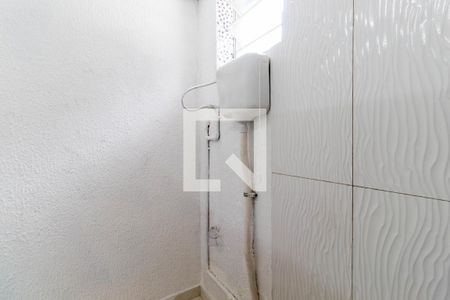 Banheiro de kitnet/studio para alugar com 1 quarto, 17m² em Brás, São Paulo