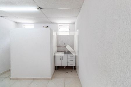 Cozinha de kitnet/studio para alugar com 1 quarto, 17m² em Brás, São Paulo