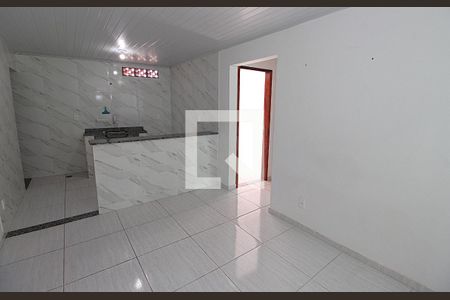 Sala de apartamento para alugar com 2 quartos, 50m² em Vila Valqueire, Rio de Janeiro