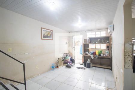 Sala de casa para alugar com 2 quartos, 55m² em Raul Veiga, São Gonçalo