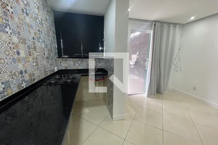 Sala de casa para alugar com 1 quarto, 80m² em Centro, Duque de Caxias