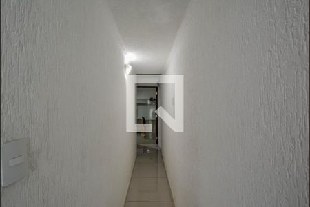 Corredor de casa à venda com 3 quartos, 220m² em Vila Camilópolis, Santo André