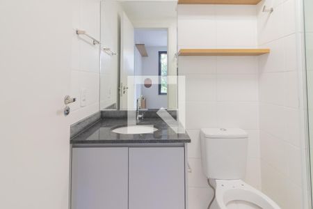 Banheiro de apartamento para alugar com 1 quarto, 24m² em Butantã, São Paulo