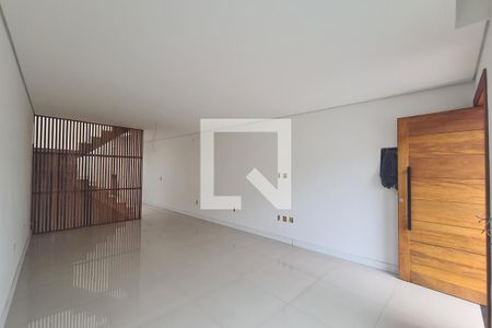 Sala de casa à venda com 3 quartos, 220m² em Vila Primavera, São Paulo