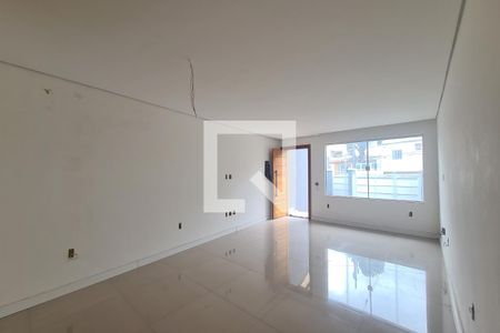 Sala de casa à venda com 3 quartos, 220m² em Vila Primavera, São Paulo