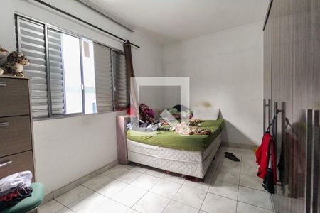 Suíte 1 de casa à venda com 2 quartos, 150m² em Vila Carmosina, São Paulo