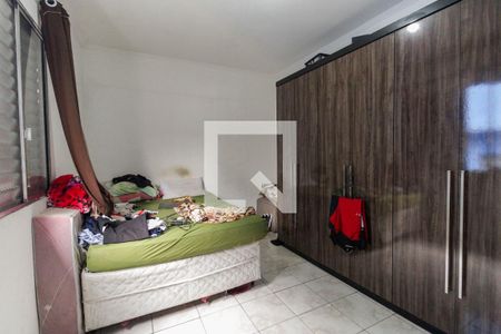 Suíte 1 de casa à venda com 2 quartos, 150m² em Vila Carmosina, São Paulo