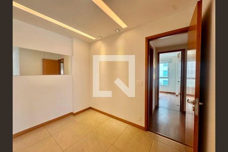 Apartamento à venda com 4 quartos, 150m² em Charitas, Niterói