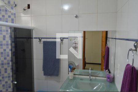 Casa de condomínio à venda com 182m², 3 quartos e 1 vaga Casa de condomínio à venda com 182m², 3 quartos e 1 vagaBanheiro da Suíte 3