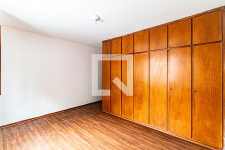 Quarto 01 de casa à venda com 3 quartos, 180m² em Vila Sonia, São Paulo