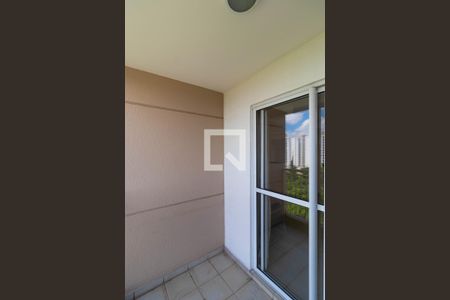 Sacada de apartamento para alugar com 3 quartos, 62m² em Jardim Ipaussurama, Campinas