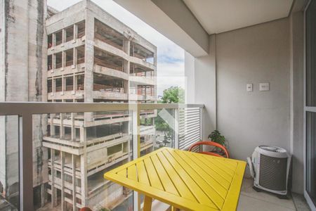 varanda de kitnet/studio para alugar com 1 quarto, 25m² em Indianópolis, São Paulo