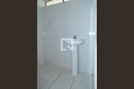 Banheiro de kitnet/studio para alugar com 0 quarto, 30m² em Bela Vista, São Paulo