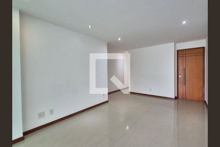 Sala de apartamento para alugar com 3 quartos, 90m² em Recreio dos Bandeirantes, Rio de Janeiro