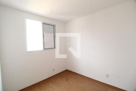 Quarto 1 de apartamento para alugar com 2 quartos, 41m² em Jardim Patricia, Uberlândia