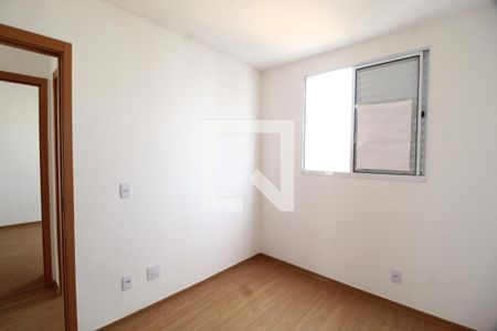 Quarto 1 de apartamento para alugar com 2 quartos, 41m² em Jardim Patricia, Uberlândia