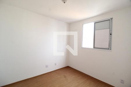 Quarto 2 de apartamento para alugar com 2 quartos, 41m² em Jardim Patricia, Uberlândia