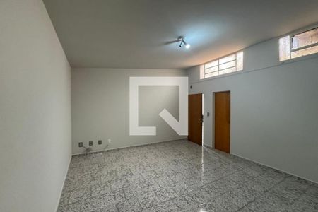 Sala - Dormitório de kitnet/studio para alugar com 1 quarto, 25m² em Jardim Sumare, Ribeirão Preto