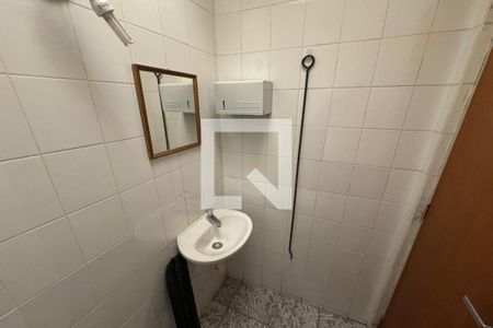 Banheiro Social de kitnet/studio para alugar com 1 quarto, 25m² em Jardim Sumare, Ribeirão Preto