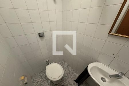 Banheiro Social de kitnet/studio para alugar com 1 quarto, 25m² em Jardim Sumare, Ribeirão Preto