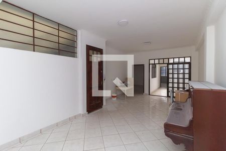 Sala de casa para alugar com 4 quartos, 250m² em Ipiranga, São Paulo