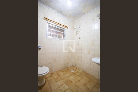 Casa à venda com 274m², 5 quartos e 4 vagas Casa à venda com 274m², 5 quartos e 4 vagasBanheiro 2