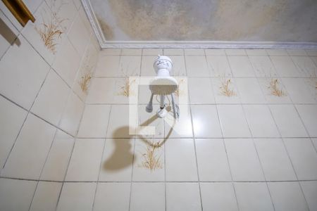 Casa à venda com 274m², 5 quartos e 4 vagas Casa à venda com 274m², 5 quartos e 4 vagasBanheiro 2