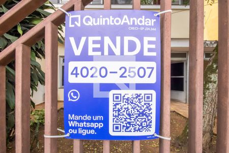 Casa à venda com 274m², 5 quartos e 4 vagas Casa à venda com 274m², 5 quartos e 4 vagasPlaca