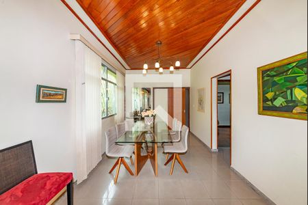 Sala 1 de casa à venda com 3 quartos, 600m² em Alto Caiçaras, Belo Horizonte