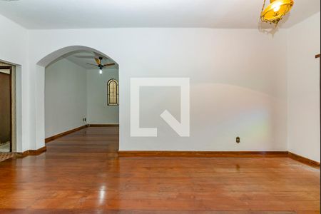 Sala 1 de casa para alugar com 2 quartos, 90m² em Aparecida, Belo Horizonte