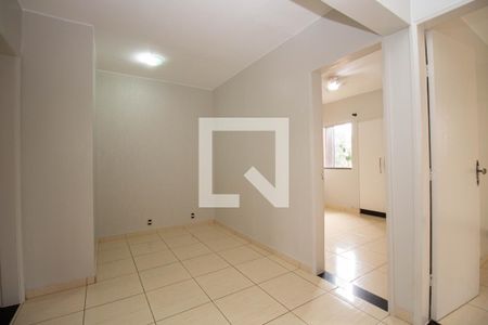 Sala de apartamento para alugar com 2 quartos, 79m² em Qnd 25, Brasília