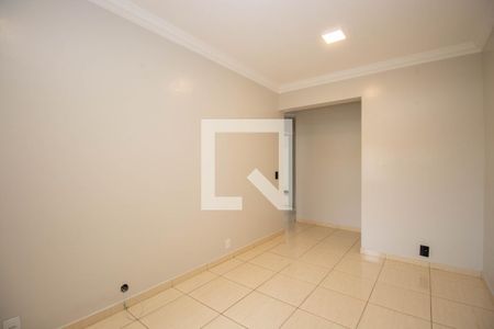 Sala de apartamento para alugar com 2 quartos, 79m² em Qnd 25, Brasília