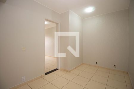 Sala de apartamento para alugar com 2 quartos, 79m² em Qnd 25, Brasília