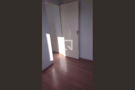 Quarto de apartamento para alugar com 2 quartos, 49m² em Vila da Oportunidade, Carapicuíba