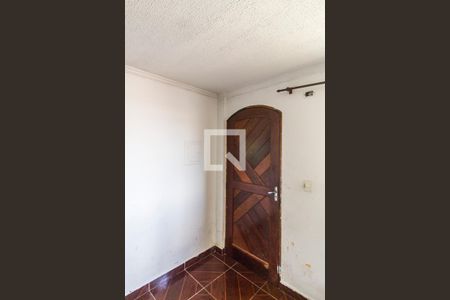 Entrada de apartamento para alugar com 2 quartos, 50m² em Jardim Maria Beatriz, Carapicuíba