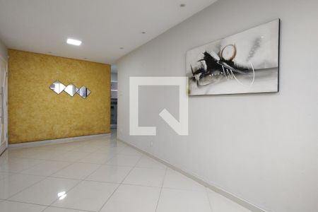 Sala de casa de condomínio para alugar com 3 quartos, 300m² em Jacarepaguá, Rio de Janeiro