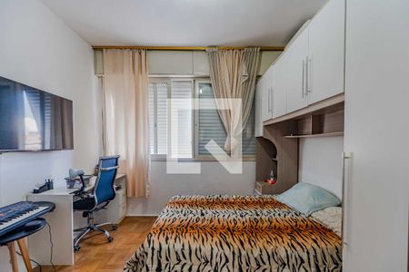 Quarto 2 de apartamento para alugar com 2 quartos, 64m² em Santo Antônio, Porto Alegre