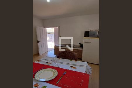 Sala de Jantar e cozinha de kitnet/studio para alugar com 1 quarto, 40m² em Coqueiros, Florianópolis