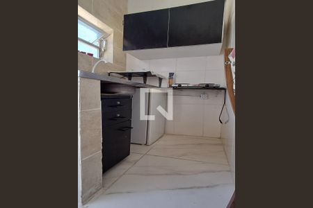 Cozinha de kitnet/studio para alugar com 1 quarto, 40m² em Coqueiros, Florianópolis