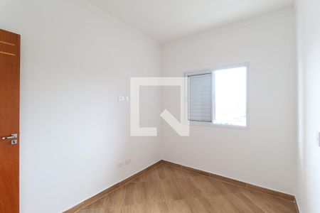 Quarto 1 de apartamento para alugar com 2 quartos, 44m² em Parque Vitoria, São Paulo