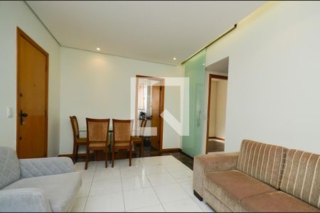 Sala de estar de apartamento à venda com 3 quartos, 80m² em União, Belo Horizonte