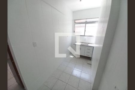 Cozinha de apartamento para alugar com 1 quarto, 30m² em Itararé, São Vicente