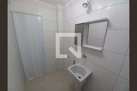 Banheiro de apartamento para alugar com 1 quarto, 30m² em Itararé, São Vicente