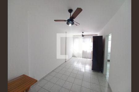 Sala living de apartamento para alugar com 1 quarto, 30m² em Itararé, São Vicente